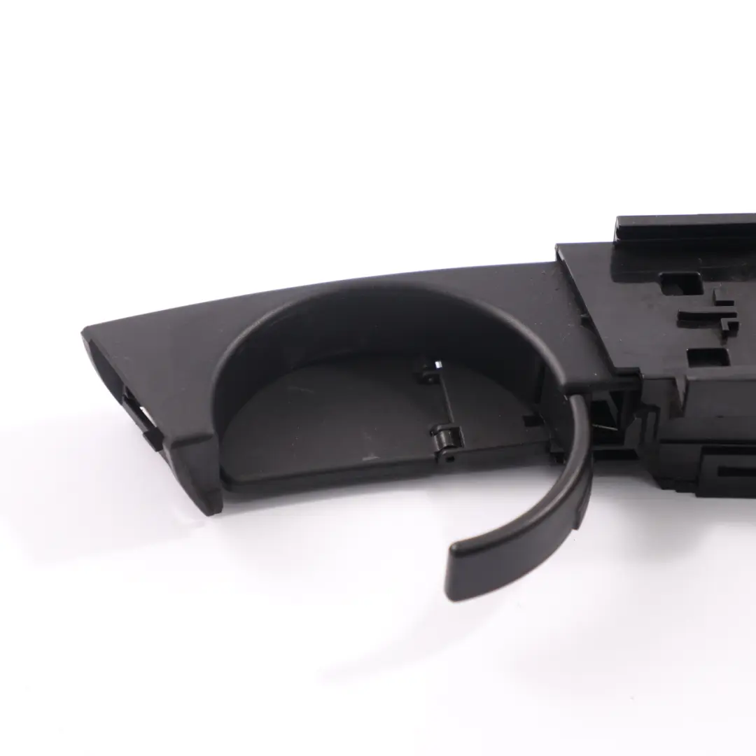 Portavasos Izquierda Salpicadero Negro 7068447 para BMW Z4 E85 E86 con número de pieza 7070323 BMW Z4 E85 E86 Portavasos Izquierda Salpicadero Negro 7068447 - SKU 7070323-1 - Número de pieza 7070323