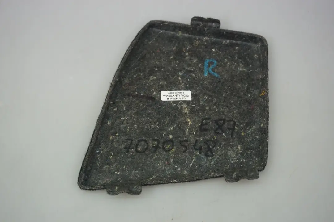 BMW E81 E87 Obudowa klapka bagażnika lampy prawa - SKU 7070548 - Numer Części 7070548