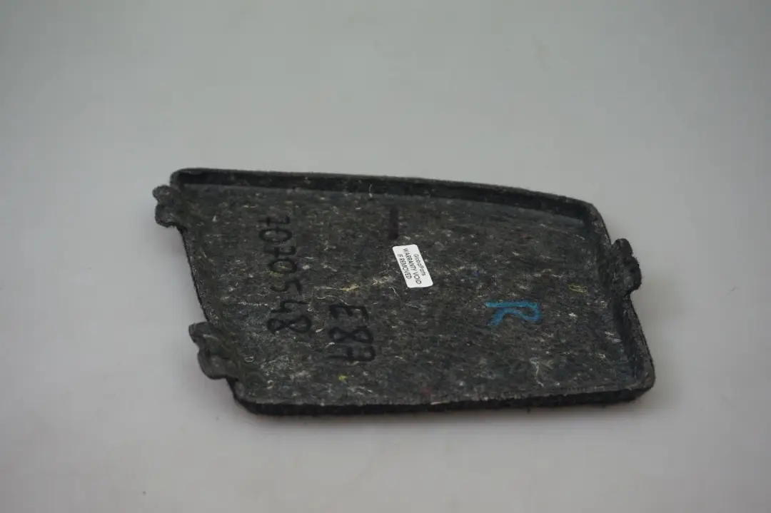 Trasera Derecha O / S Tapa De La Luz Trasera Tronco Bota para BMW e81 e87 con número de pieza 7070548 BMW e81 e87 Trasera Derecha O / S Tapa De La Luz Trasera Tronco Bota - SKU 7070548 - Número de pieza 7070548