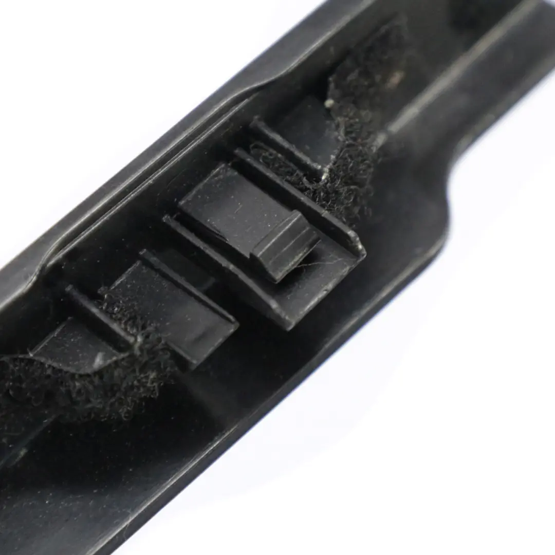 Listwa Szyberdachu Przedniego Przód do BMW F06 F13 E63 o numerze 7071131 BMW F06 F13 E63 Listwa Szyberdachu Przedniego Przód - SKU 7071131 - Numer Części 7071131