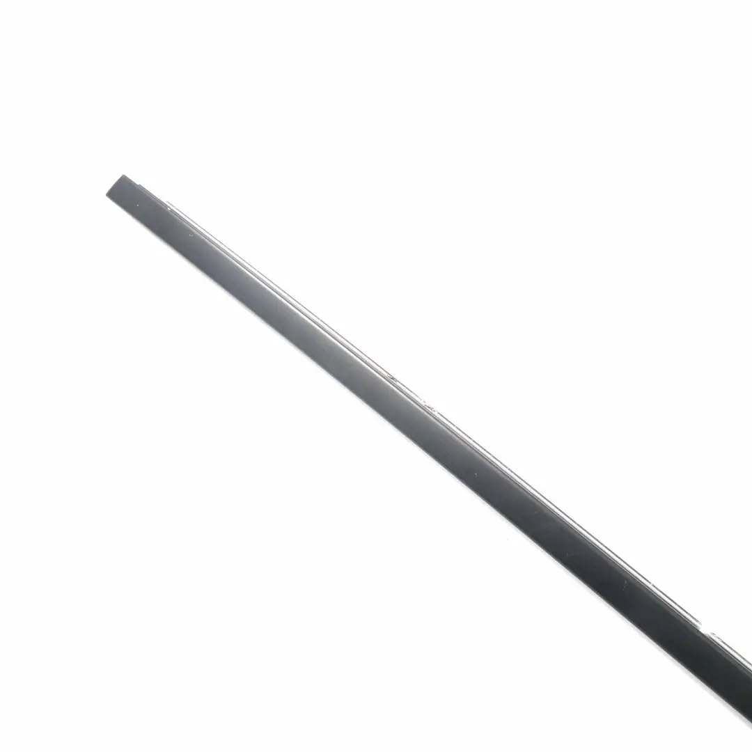 BMW E61 LCI Finitura telaio finestrino superiore posteriore destra Nero - SKU 7072892 - Numero di parte 7072892