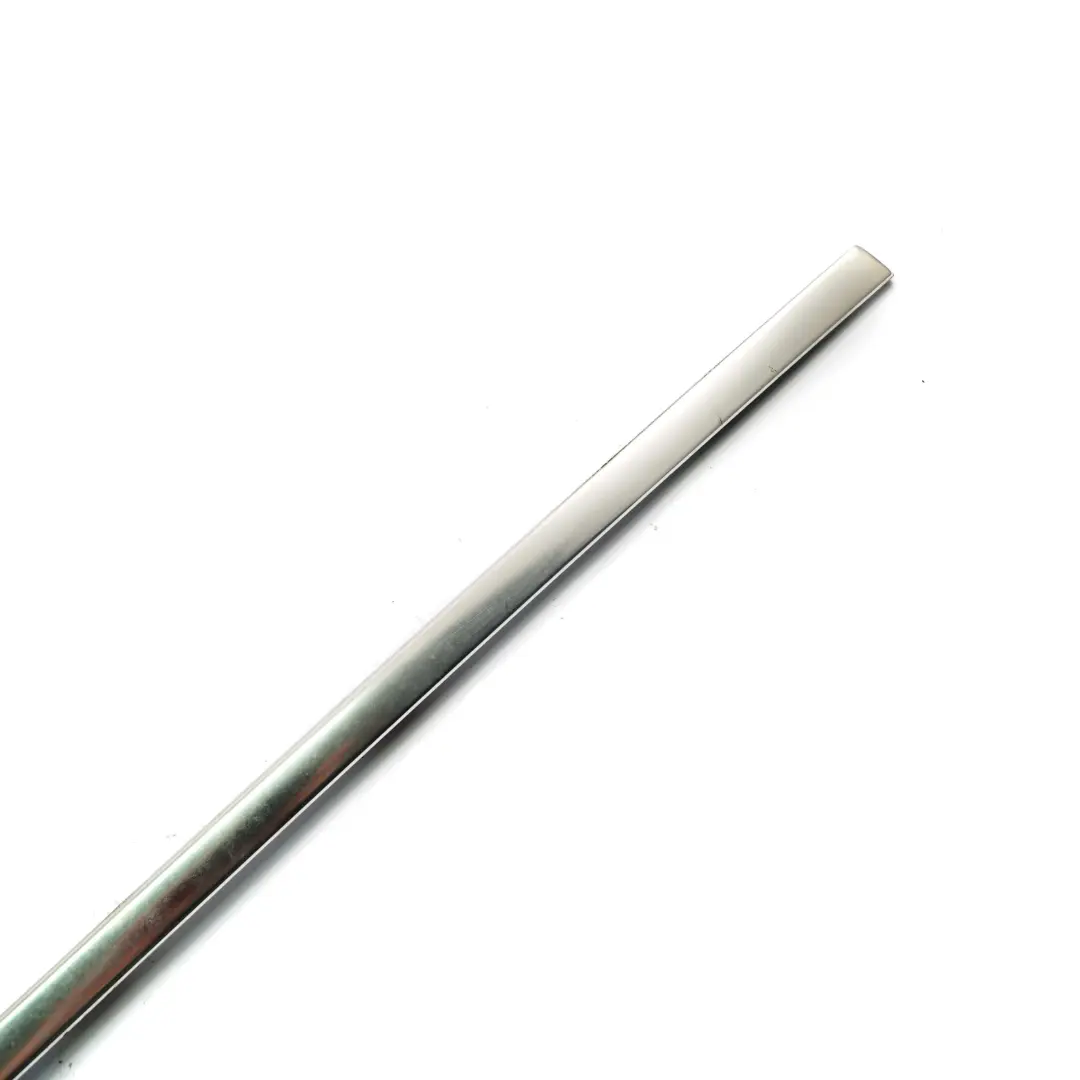 Blende Fensterrahmen Oben Tür Hinten Rechts Chrom für BMW 5 er E61 LCI mit Teilenummer 7072894 BMW 5 er E61 LCI Blende Fensterrahmen Oben Tür Hinten Rechts Chrom - SKU 7072894 - Teilenummer 7072894