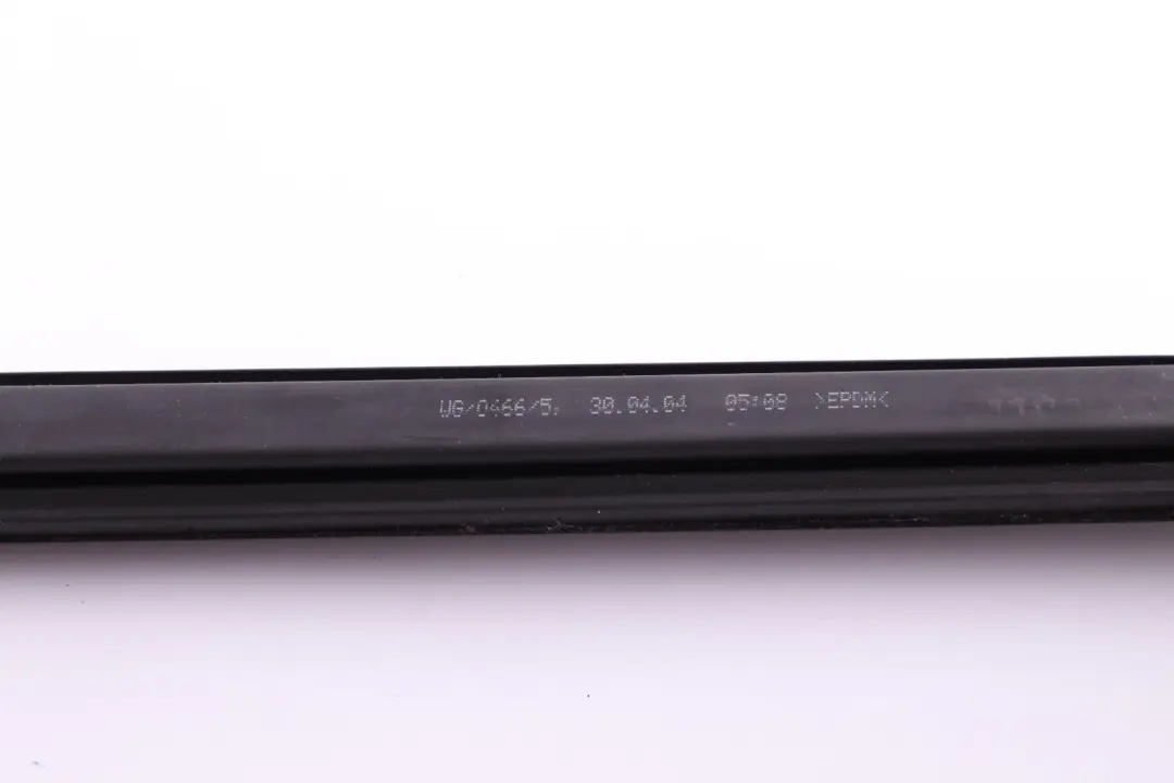 Porta Chiusino Interno SX per Mini R52 Cabrio con numero di parte 7072929 Mini R52 Cabrio Porta Chiusino Interno SX - SKU 7072929 - Numero di parte 7072929