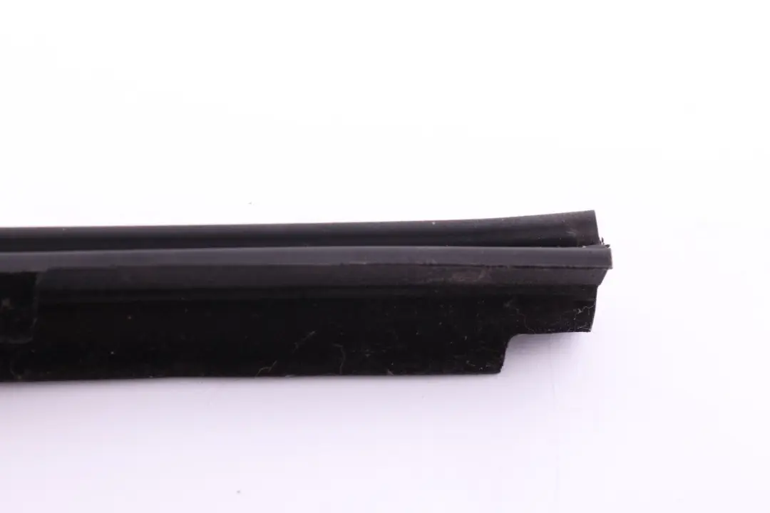 Schachtabdeckung innen rechts 5136 für Mini R52 mit Teilenummer 7072930 Mini R52 Schachtabdeckung innen rechts 5136 - SKU 7072930 - Teilenummer 7072930