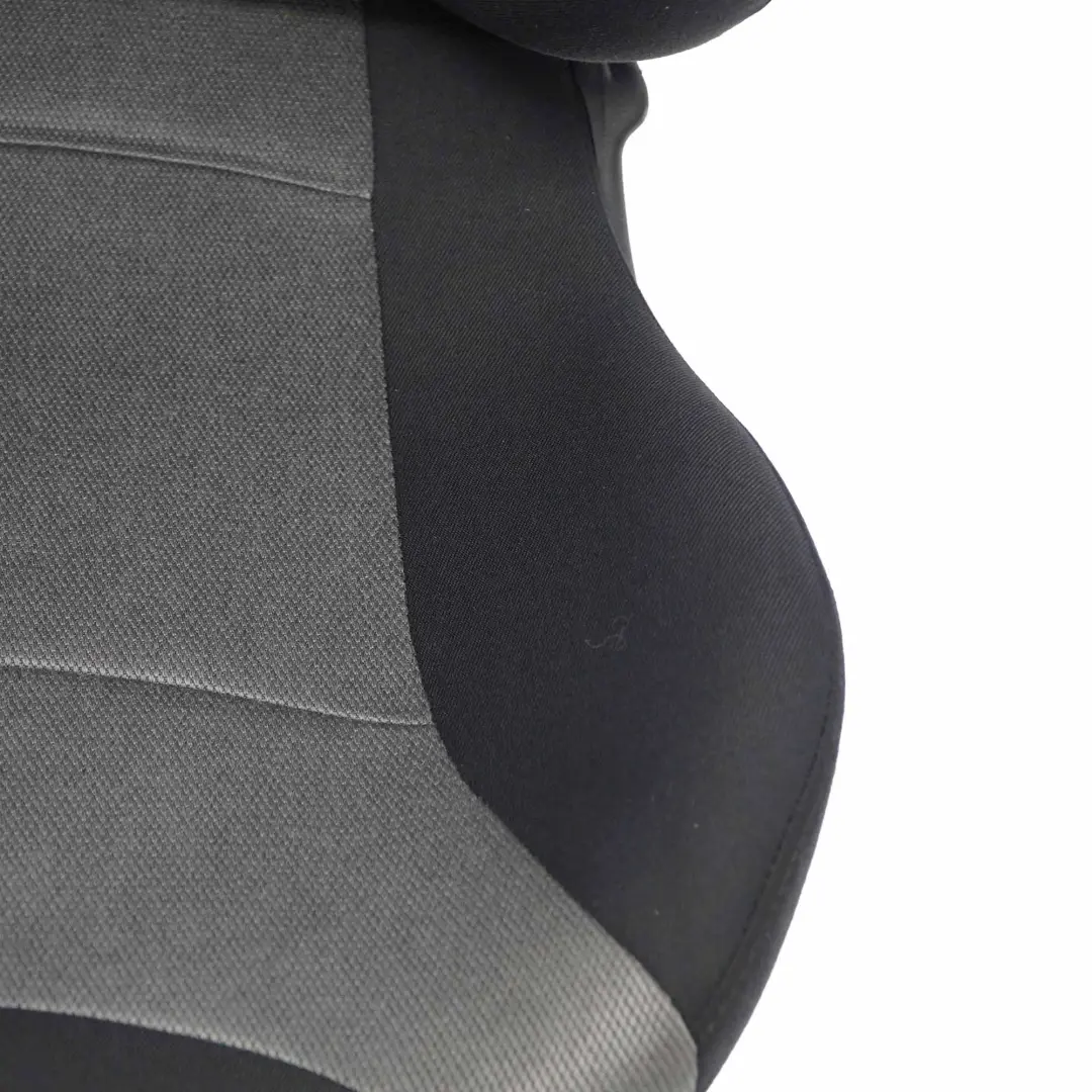 Siège Avant Droit O/S Sport Tissu Space Noir pour Mini Cooper One R50 R52 R53 à propos du numéro de pièce 7072954 Mini Cooper One R50 R52 R53 Siège Avant Droit O/S Sport Tissu Space Noir - SKU 7072954-2 - Numéro de pièce 7072954