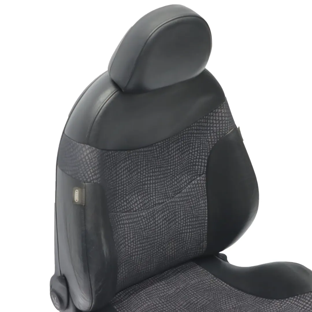 Siege avant droit demi cuir Panther Black Kaleido pour Mini Cooper R50 Sport à propos du numéro de pièce 7073010 Mini Cooper R50 Sport Siege avant droit demi cuir Panther Black Kaleido - SKU 7073010-1 - Numéro de pièce 7073010