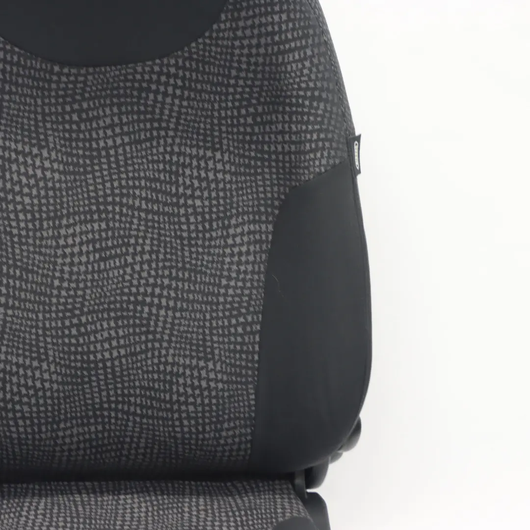 Siège avant gauche Tissu Kaleido Noir pour Mini Cooper One R50 à propos du numéro de pièce 7073073 Mini Cooper One R50 Siège avant gauche Tissu Kaleido Noir - SKU 7073073 - Numéro de pièce 7073073