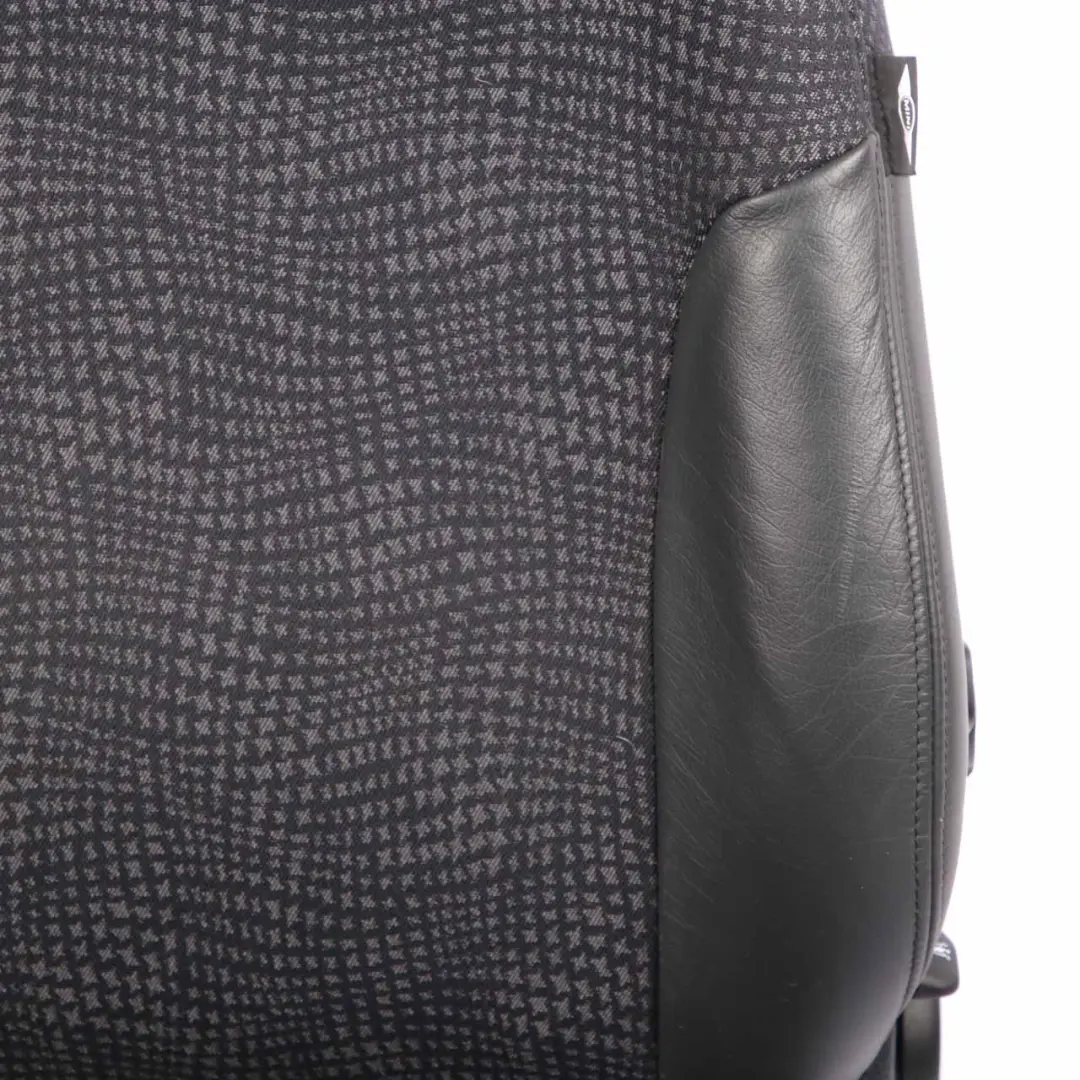 Stoff / Leder Kaleido Vorne Rechts Sitz Panther Schwarz für Mini Cooper One R50 mit Teilenummer 7073082 Mini Cooper One R50 Stoff / Leder Kaleido Vorne Rechts Sitz Panther Schwarz - SKU 7073082 - Teilenummer 7073082