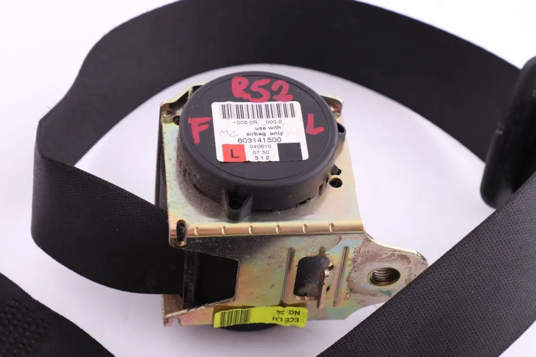 Sedile sicurezza cintura superiore anteriore sinistra nero per Mini R52 Cabrio con numero di parte 9147857 Mini R52 Cabrio Sedile sicurezza cintura superiore anteriore sinistra nero - SKU 7073483 - Numero di parte 9147857