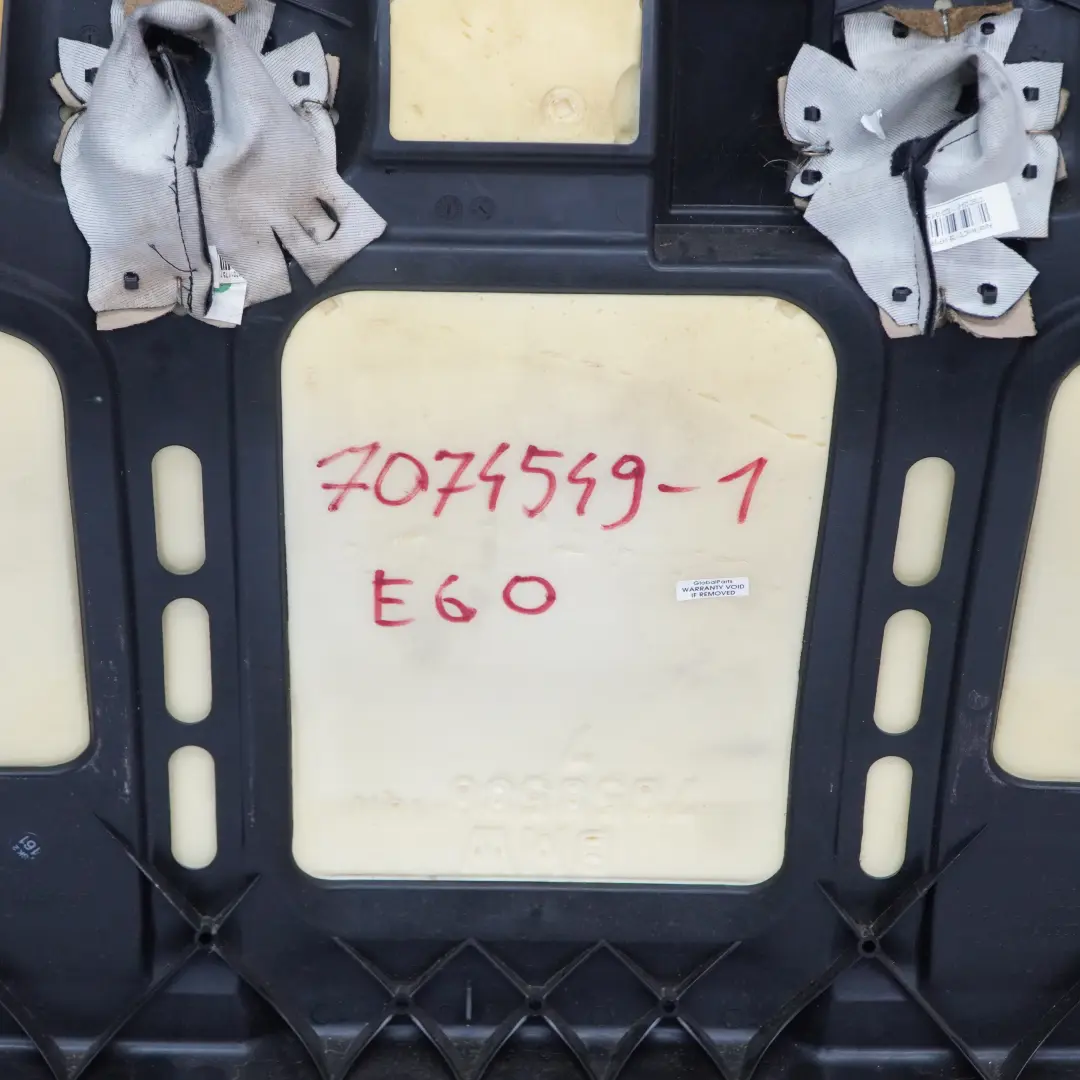 Banquette Arriere Interieur Sofa Couch Covering Cuir Dakota Beige pour BMW E60 à propos du numéro de pièce 7074549 BMW E60 Banquette Arriere Interieur Sofa Couch Covering Cuir Dakota Beige - SKU 7074549-2 - Numéro de pièce 7074549