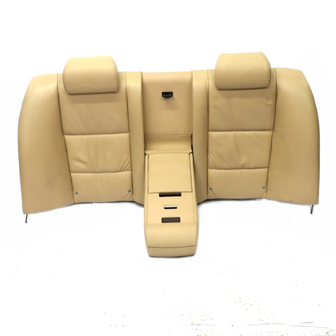 Interior Respaldo Asiento Trasero Funda Cojin Cuero Beige Dakota para BMW E60 con número de pieza 7074550 BMW E60 Interior Respaldo Asiento Trasero Funda Cojin Cuero Beige Dakota - SKU 7074550-1 - Número de pieza 7074550