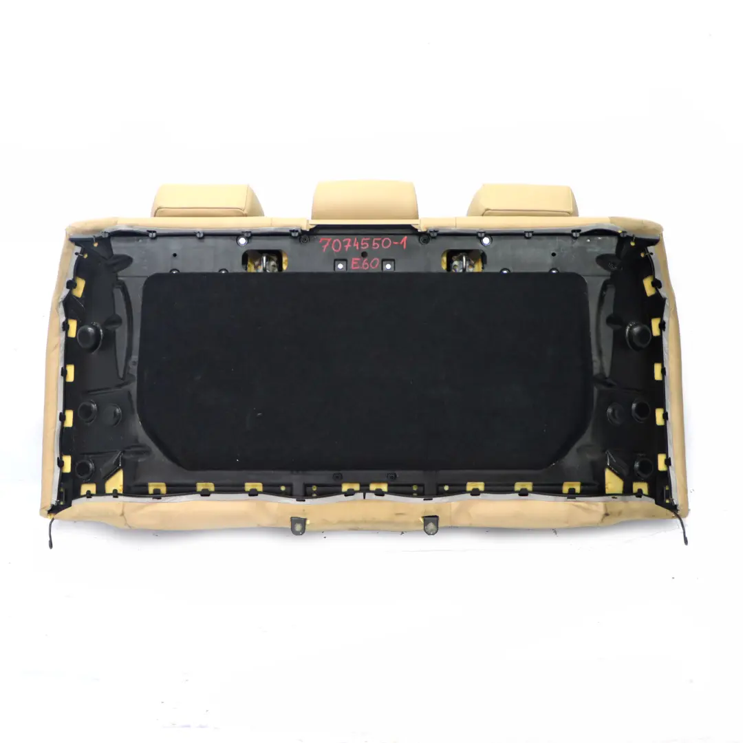 Interieur du Siege Arriere Banquette Recouvrement Cuir Beige Dakota pour BMW E60 à propos du numéro de pièce 7074550 BMW E60 Interieur du Siege Arriere Banquette Recouvrement Cuir Beige Dakota - SKU 7074550-1 - Numéro de pièce 7074550