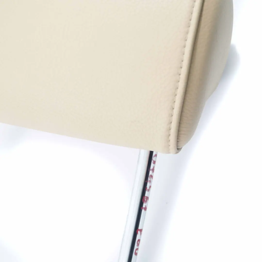 Sedile Posteriore Poggiatesta Sinistro Destro Pelle Dakota Beige per BMW E60 E61 con numero di parte 7074567 BMW E60 E61 Sedile Posteriore Poggiatesta Sinistro Destro Pelle Dakota Beige - SKU 7074567 - Numero di parte 7074567