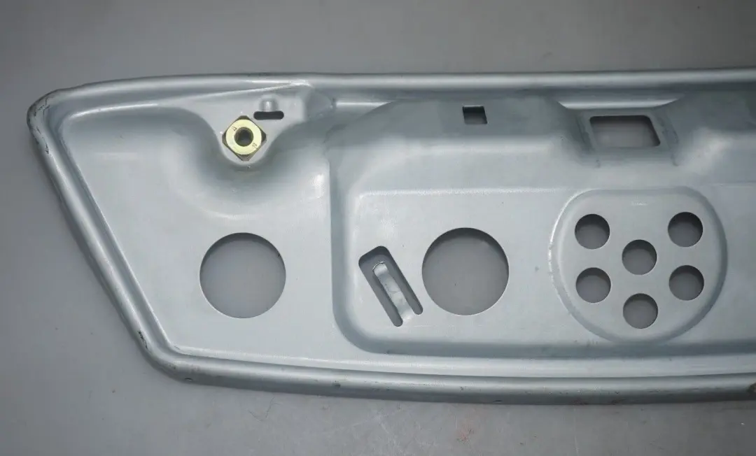 BMW 1 3 Reihe E60 E65 F10 F11 Trägerteil Sitz vorne 5210 - SKU 7075955 - Teilenummer 7075955
