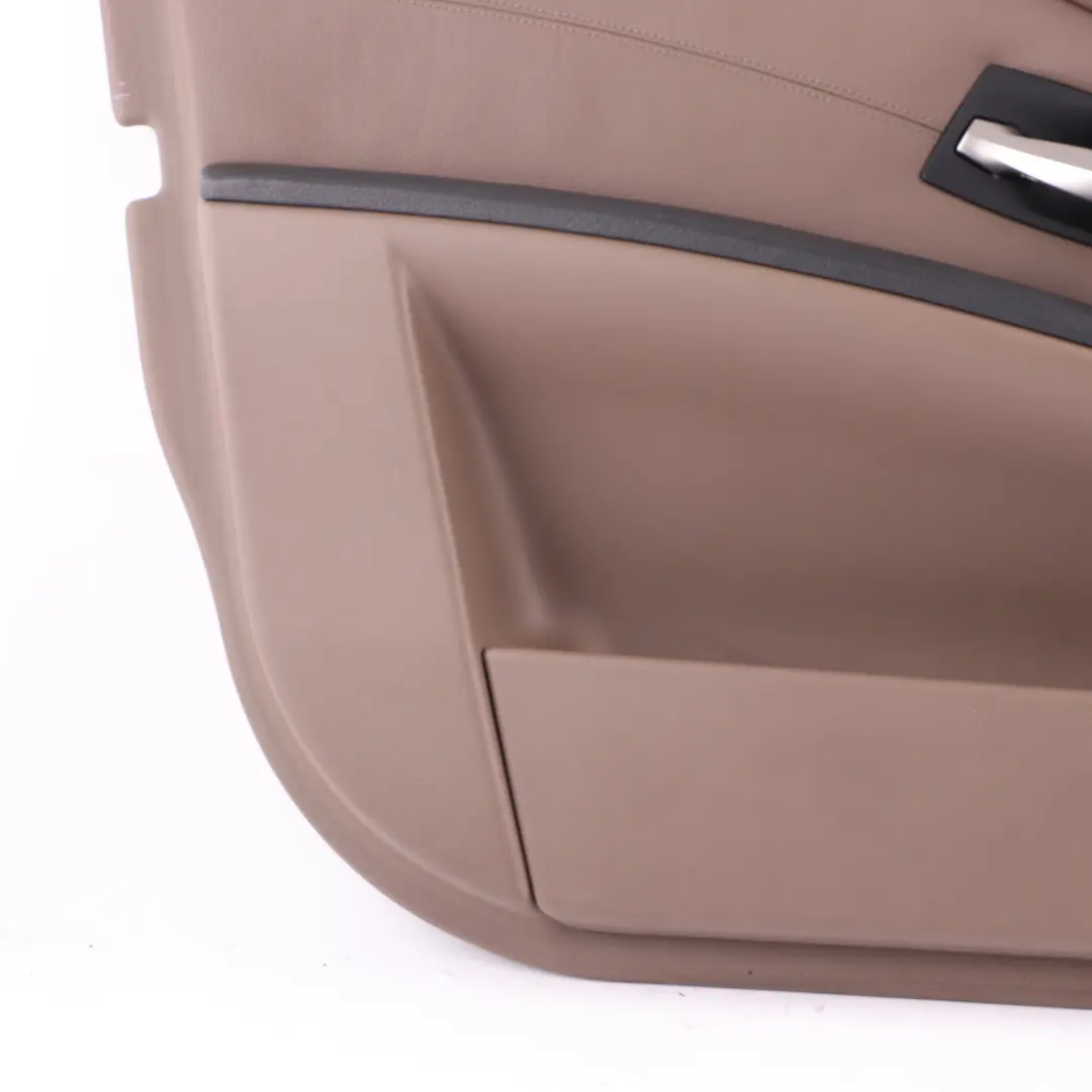 Boczek Drzwi Lewy Przedni Panel Osłona Drzwi Brązowa Skóra do BMW E60 o numerze 7076171 BMW E60 Boczek Drzwi Lewy Przedni Panel Osłona Drzwi Brązowa Skóra - SKU 7076171 - Numer Części 7076171