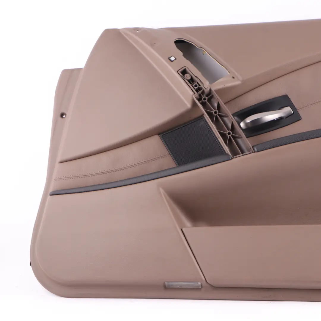 Boczek Drzwi Prawy Przedni Osłona Panel Drzwi Brązowa Skóra do BMW E60 o numerze 7076172 BMW E60 Boczek Drzwi Prawy Przedni Osłona Panel Drzwi Brązowa Skóra - SKU 7076172 - Numer Części 7076172