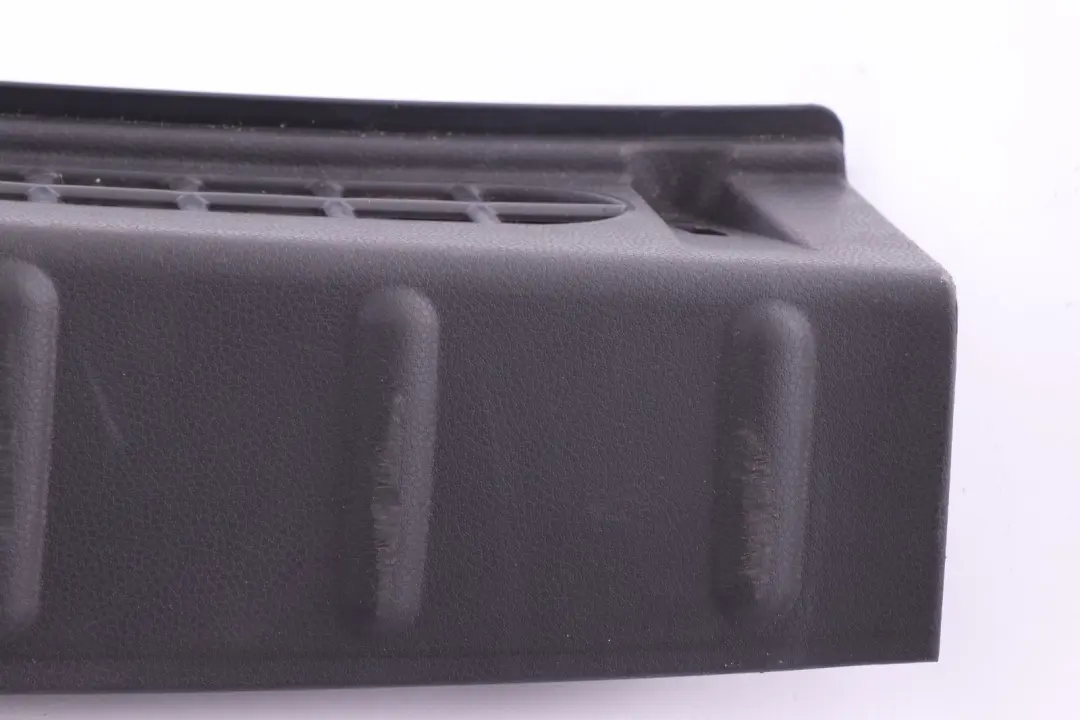 Couverture Seuil de Chargement pour Mini Cooper One R52 Cabriolet à propos du numéro de pièce 7076937 Mini Cooper One R52 Cabriolet Couverture Seuil de Chargement - SKU 7076937 - Numéro de pièce 7076937