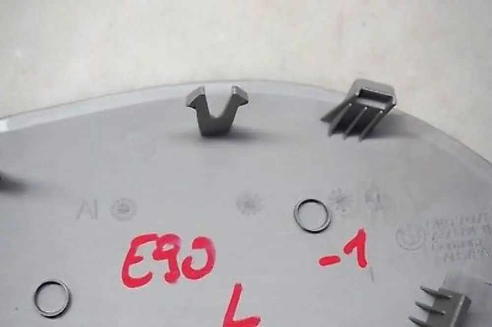 BMW 3er E90 E90N E91 E91N E92 E92N E93 E93N Abdeckung Instrumententafel links - SKU 7077819-1 - Teilenummer 7077819