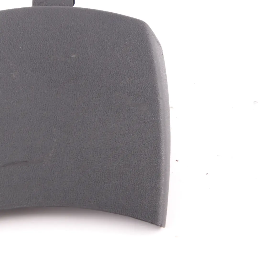 Tapa Consola Central Apoyabrazos Trasero Negro 7124898 para BMW E87 con número de pieza 7078563 BMW E87 Tapa Consola Central Apoyabrazos Trasero Negro 7124898 - SKU 7078563-1 - Número de pieza 7078563