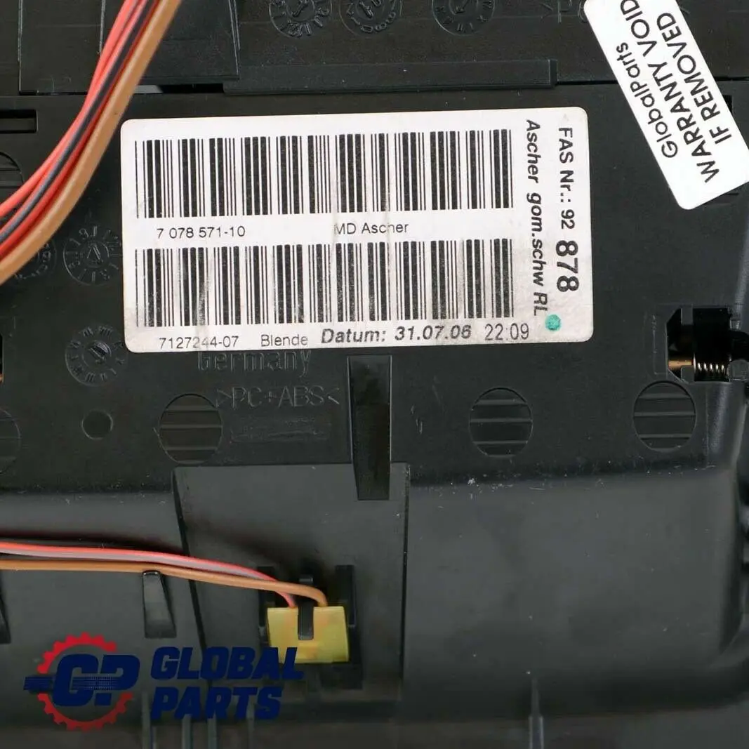 Popielniczka Przednia Przód 7078571 do BMW E87 o numerze 6954114 BMW E87 Popielniczka Przednia Przód 7078571 - SKU 7078571-17 - Numer Części 6954114