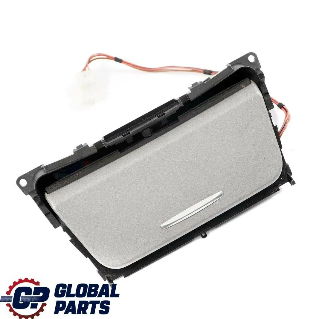 Embellecedor De Cenicero Delantero Titan Matt 7129142 para BMW E87 con número de pieza 7078571 BMW E87 Embellecedor De Cenicero Delantero Titan Matt 7129142 - SKU 7078571-5 - Número de pieza 7078571