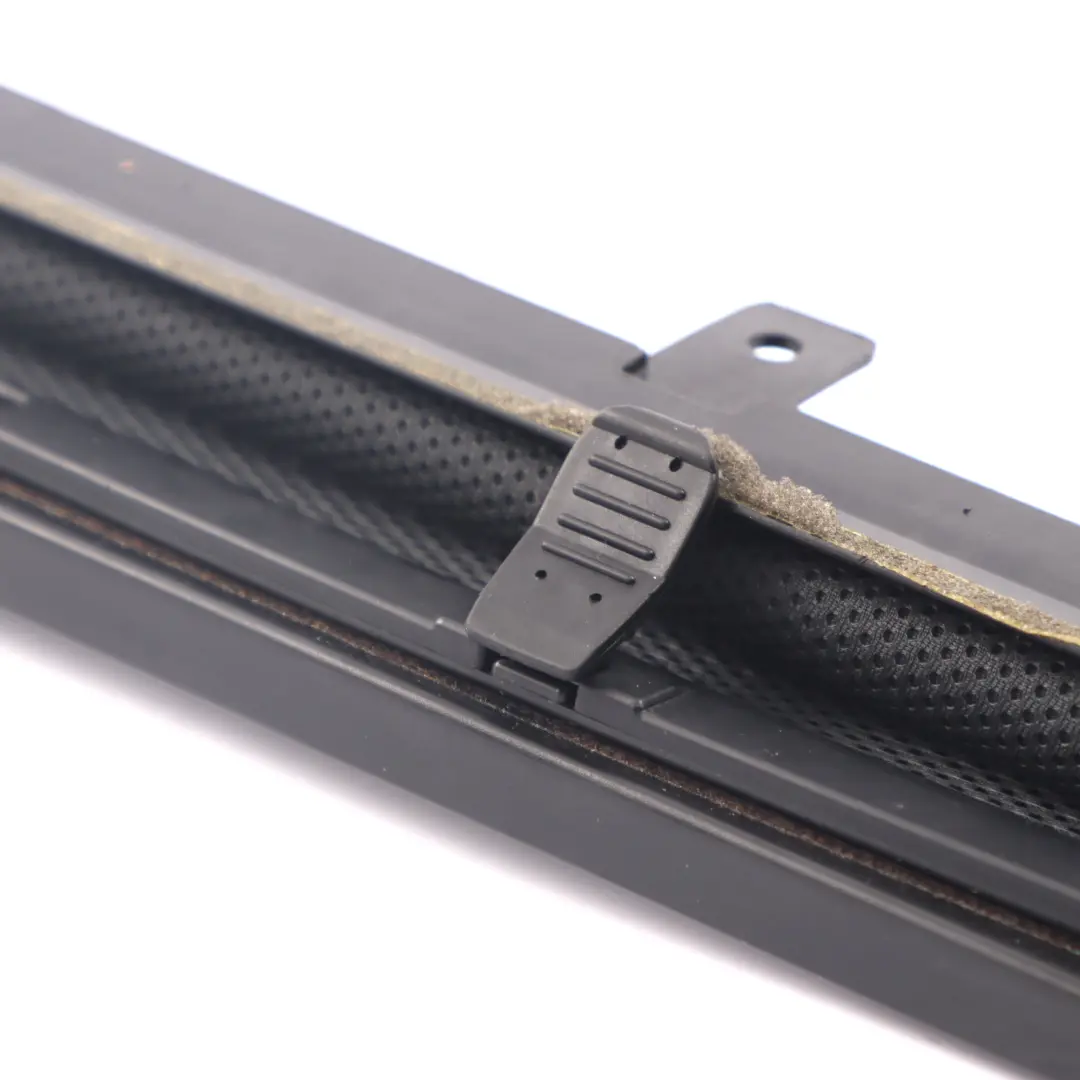 Fenster Rollo Tür hinten rechts Sonnen blende Schutz für BMW E60 mit Teilenummer 7079392 BMW E60 Fenster Rollo Tür hinten rechts Sonnen blende Schutz - SKU 7079392 - Teilenummer 7079392