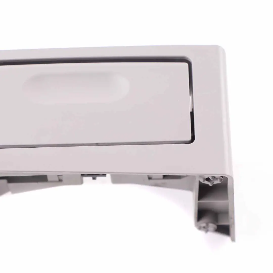 BMW E60 E61 Cenicero tarjeta puerta trasera izquierda Side Cubierta Bandeja Gris - SKU 7079403 - Número de pieza 7079403