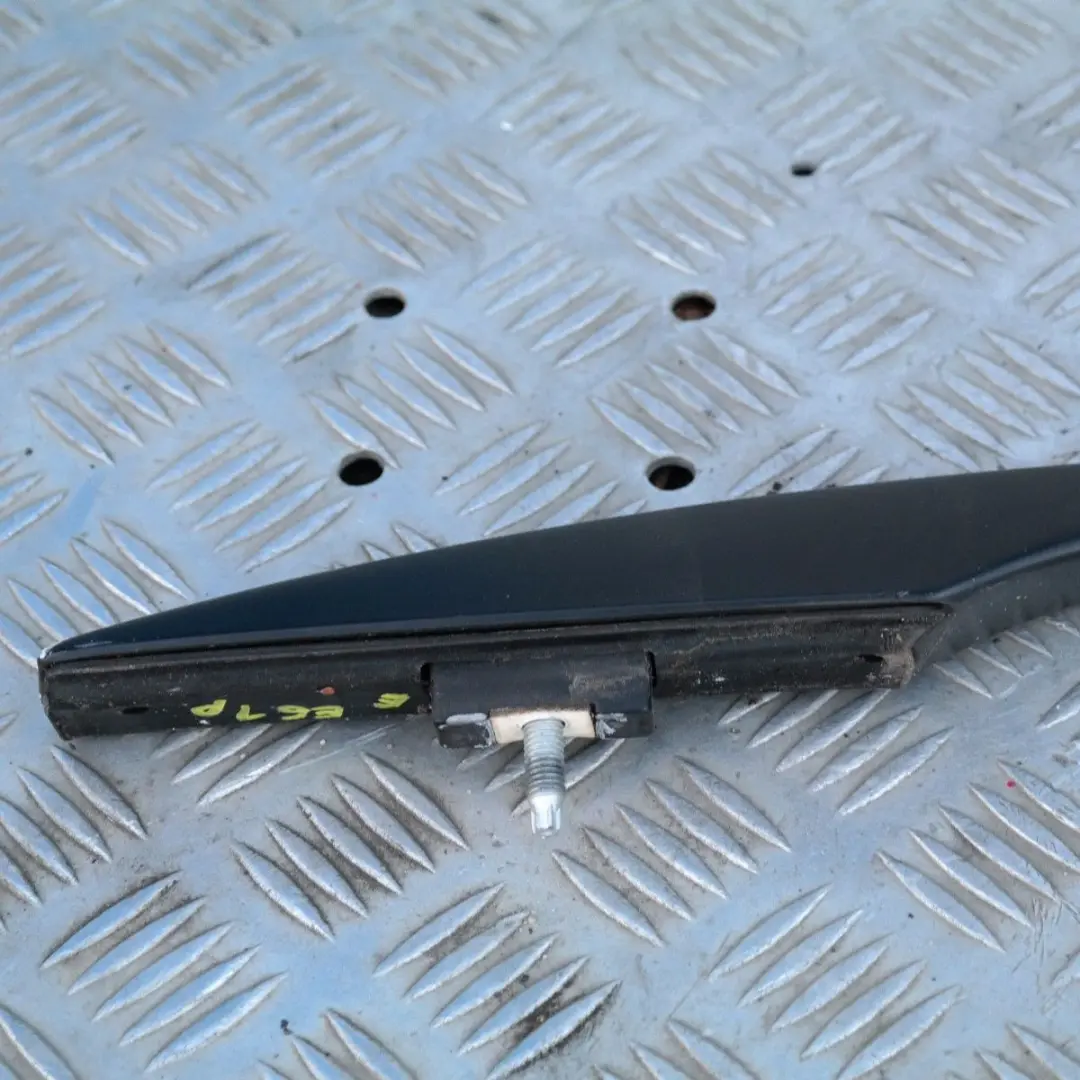 Dachreling Rechts 7079946 für BMW 5 er E61 Touring mit Teilenummer 51137079946 BMW 5 er E61 Touring Dachreling Rechts 7079946 - SKU 7079946-1 - Teilenummer 51137079946