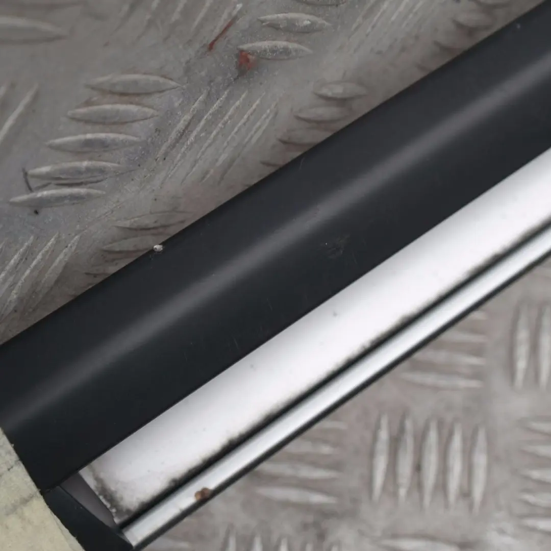 BMW 5 er E61 Touring Satz Dachreling Reling Silver links rechts 7079945 - SKU 7079946 - Teilenummer 51137079946