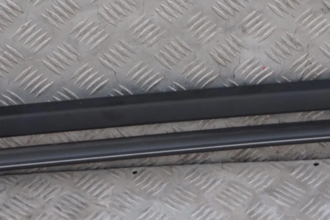  Listwa ozdobna dachu reling prawy BMW E61 E61N - SKU 7079946-SCG - Numer Części 7079946