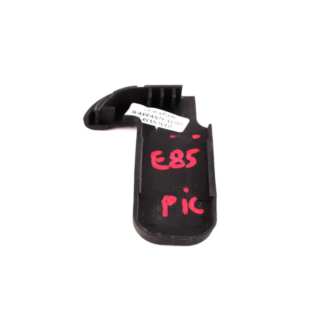 Rivestimento Pannello Superiore Posteriore Sinistro Nero 7070435 per BMW Z4 E85 con numero di parte 7079981 BMW Z4 E85 Rivestimento Pannello Superiore Posteriore Sinistro Nero 7070435 - SKU 7079981 - Numero di parte 7079981