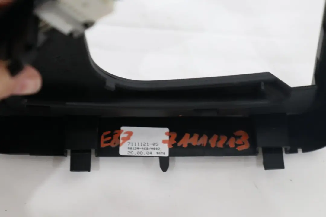 Lever Cover Preselect Steptronic Auto to BMW 1 Series E81 E82 E87 E88 Gear with Part number 7111121 BMW 1 Series E81 E82 E87 E88 Gear Lever Cover Preselect Steptronic Auto - SKU 7111121-3 - Part number 7111121