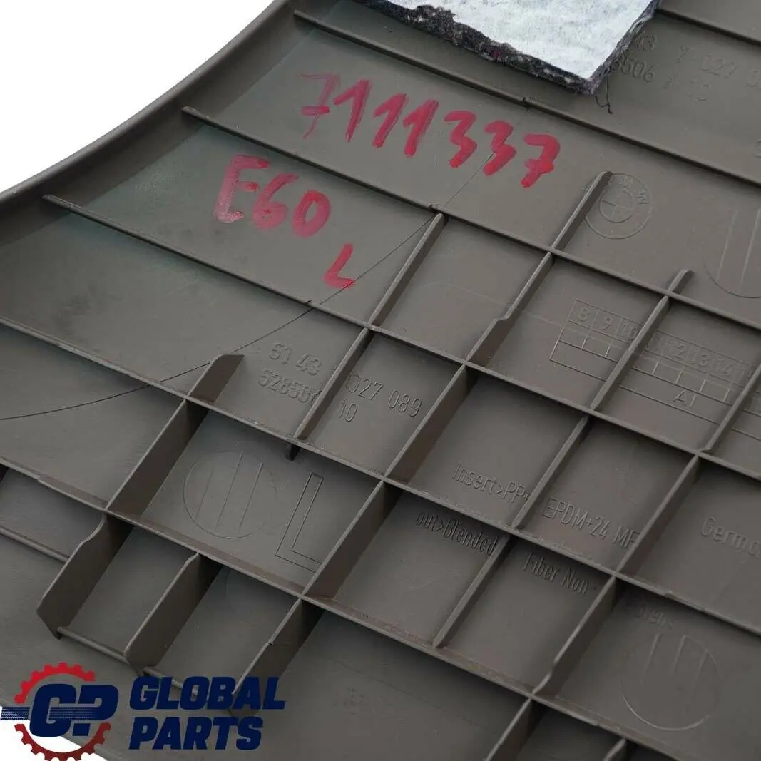 Capot Montant B en Bas a Gauche Marron Truffe pour BMW 5 E60 E61 à propos du numéro de pièce 7027089 BMW 5 E60 E61 Capot Montant B en Bas a Gauche Marron Truffe - SKU 7111337 - Numéro de pièce 7027089