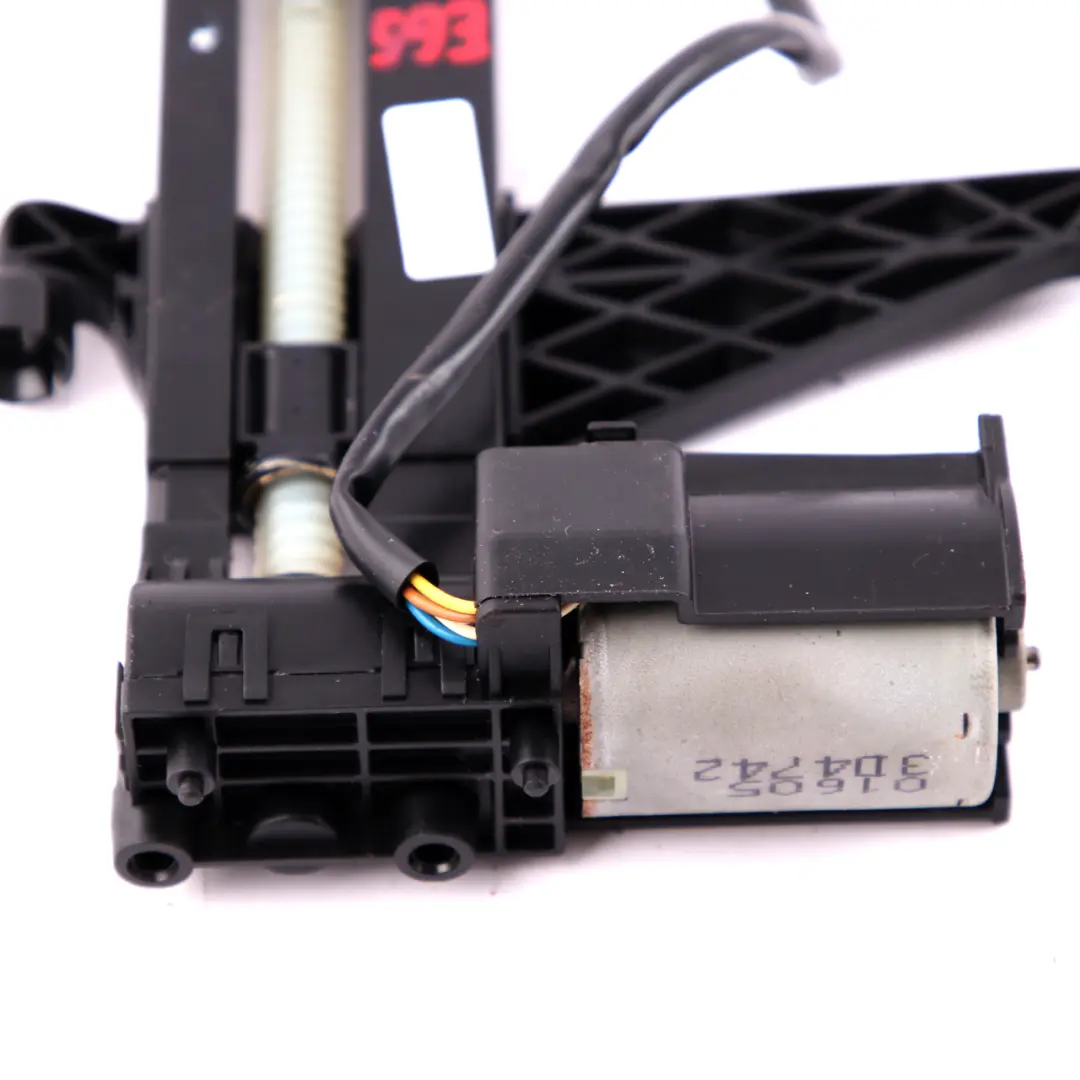 Front Headrest Adjuster Motor With Memory to BMW 5 7 E60 E61 LCI E65 with Part number 7111364 BMW 5 7 E60 E61 LCI E65 Front Headrest Adjuster Motor With Memory - SKU 7111364 - Part number 7111364