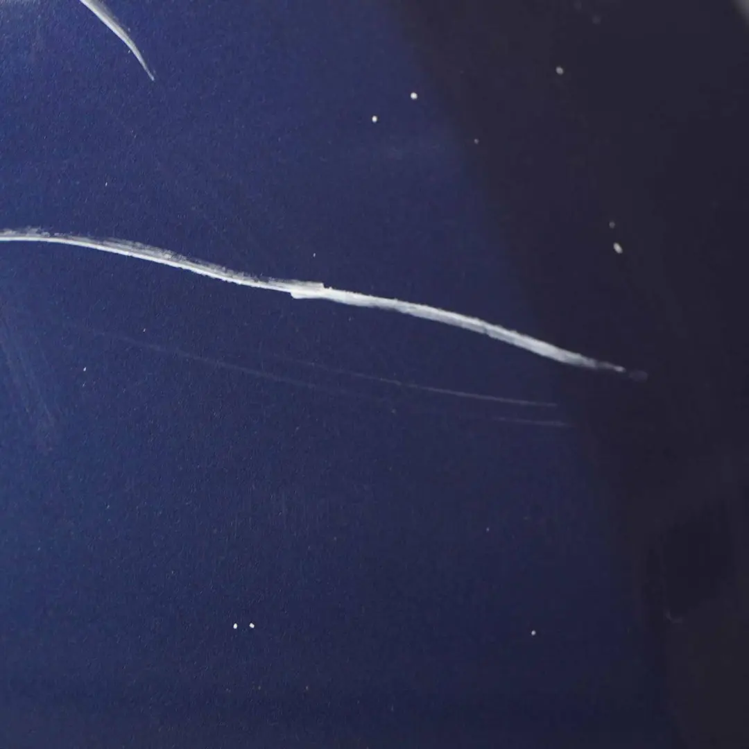 Maska Pokrywa Silnika Tiefseeblau - A76 do BMW E60 o numerze 7111385 BMW E60 Maska Pokrywa Silnika Tiefseeblau - A76 - SKU 7111385-DSB - Numer Części 7111385