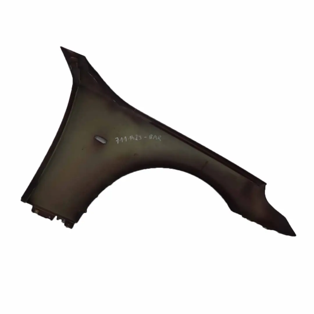 BMW E60 E61 Guardabarros lateral Izquierda Barberarot Rojo - A39 - SKU 7111429-BAR - Número de pieza 7111429