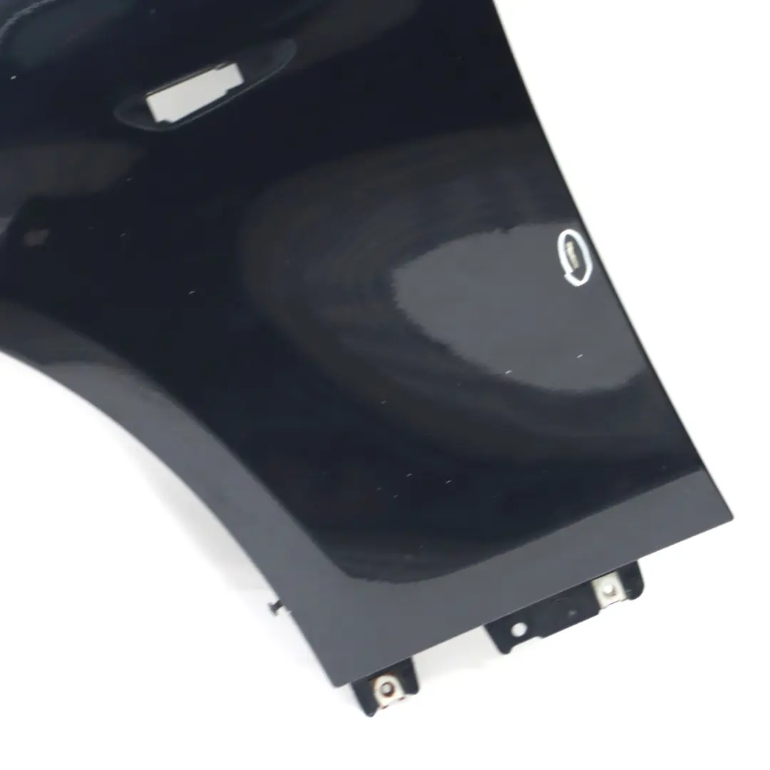 Panel de ala Delantero Izquierdo Carbonschwarz Negro - 416 para BMW E60 E61 con número de pieza 7111429 BMW E60 E61 Panel de ala Delantero Izquierdo Carbonschwarz Negro - 416 - SKU 7111429-CAR - Número de pieza 7111429
