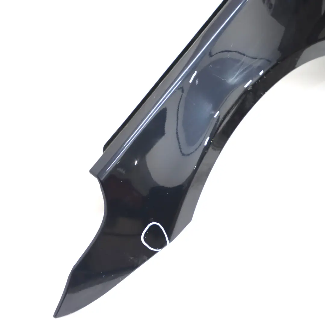 Pannello Anteriore Sinistro Parafango Laterale Monacoblau - A35 per BMW E60 E61 con numero di parte 7111429 BMW E60 E61 Pannello Anteriore Sinistro Parafango Laterale Monacoblau - A35 - SKU 7111429-MB3 - Numero di parte 7111429