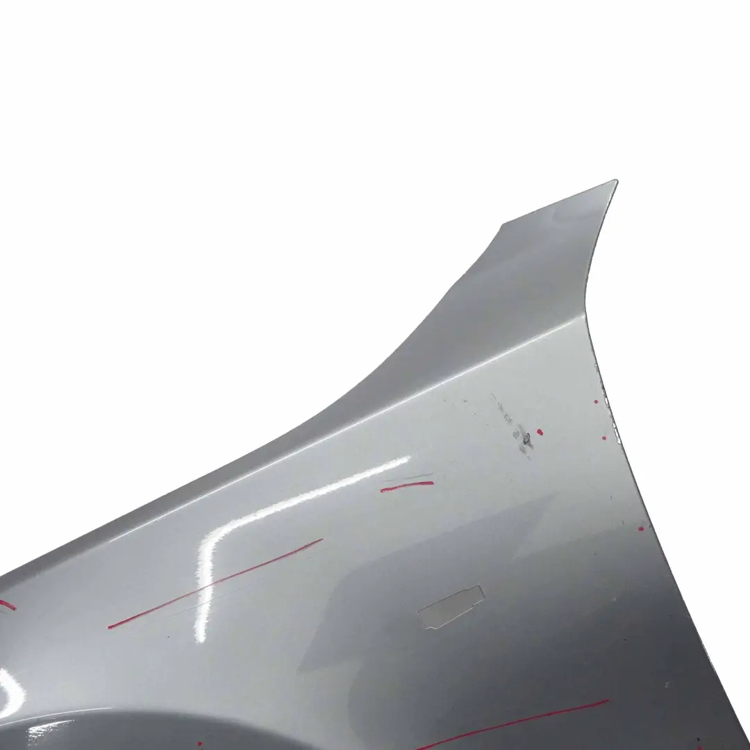 Guardabarros Delantero Izquierdo Silbergrau Grey - A08 para BMW E60 E61 con número de pieza 7111429 BMW E60 E61 Guardabarros Delantero Izquierdo Silbergrau Grey - A08 - SKU 7111429-SBG2 - Número de pieza 7111429