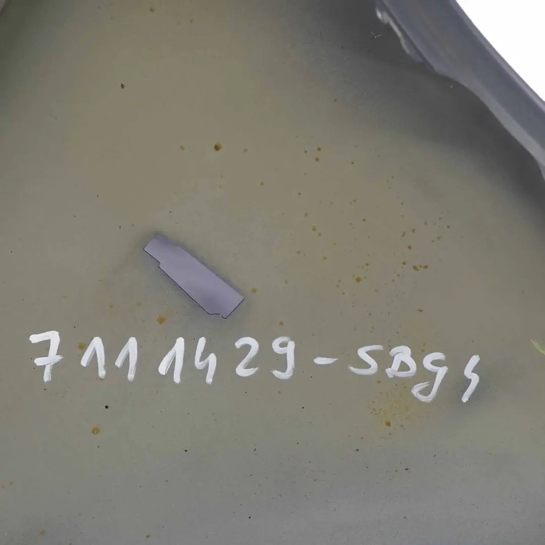 Błotnik Lewy Przedni Silbergrau - A08 do BMW E60 E61 o numerze 7111429 BMW E60 E61 Błotnik Lewy Przedni Silbergrau - A08 - SKU 7111429-SBG4 - Numer Części 7111429