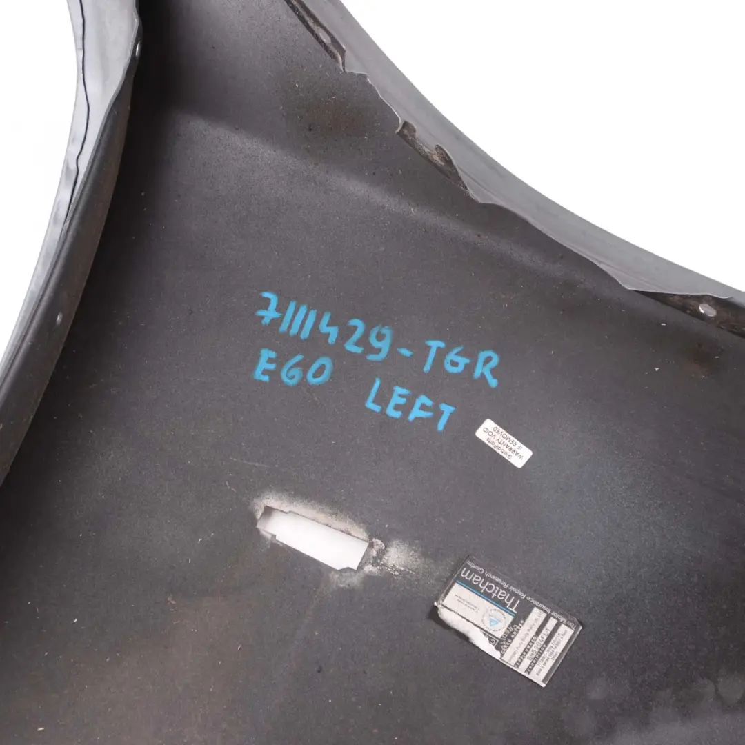 BMW E60 Błotnik lewy przód titangrau A36 - SKU 7111429-TGR - Numer Części 7111429