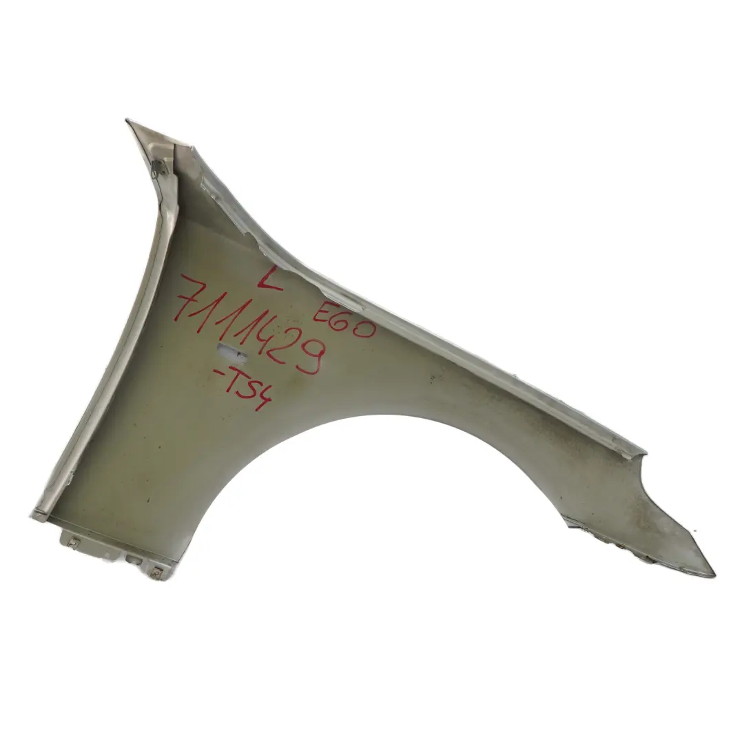 Panneau d'aile lateral avant gauche - Titan Silver Metallic - 354 pour BMW E60 E61 à propos du numéro de pièce 7111429 BMW E60 E61 Panneau d'aile lateral avant gauche - Titan Silver Metallic - 354 - SKU 7111429-TS4 - Numéro de pièce 7111429