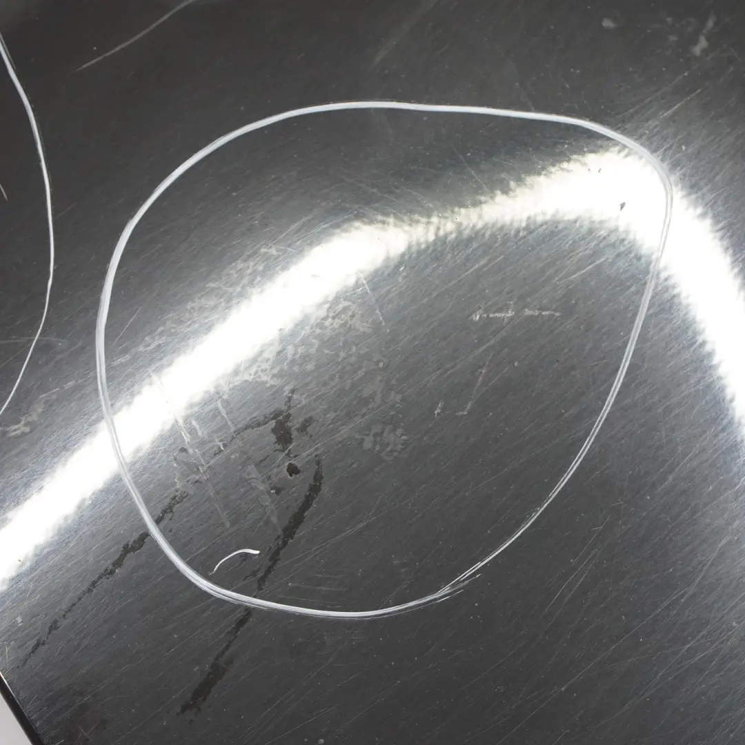 Błotnik prawy przód schwarz 2 - 668 do BMW E60 E61 o numerze 7111430 BMW E60 E61 Błotnik prawy przód schwarz 2 - 668 - SKU 7111430-SCH2 - Numer Części 7111430