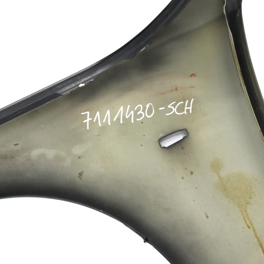 Błotnik Prawy Przód Schwarz 2 Czarny - 668 do BMW E60 E61 o numerze 7111430 BMW E60 E61 Błotnik Prawy Przód Schwarz 2 Czarny - 668 - SKU 7111430-SCH - Numer Części 7111430