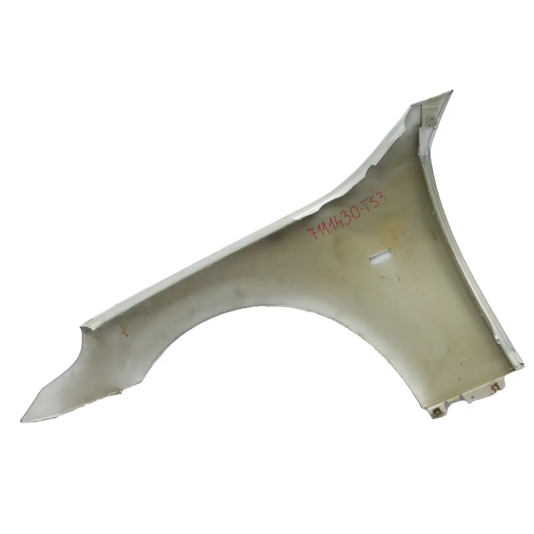 Front Right Wing Fender Side Panel O/S Titan Silver - 354 to BMW E60 E61 with Part number 7111430 BMW E60 E61 Front Right Wing Fender Side Panel O/S Titan Silver - 354 - SKU 7111430-TS3 - Part number 7111430