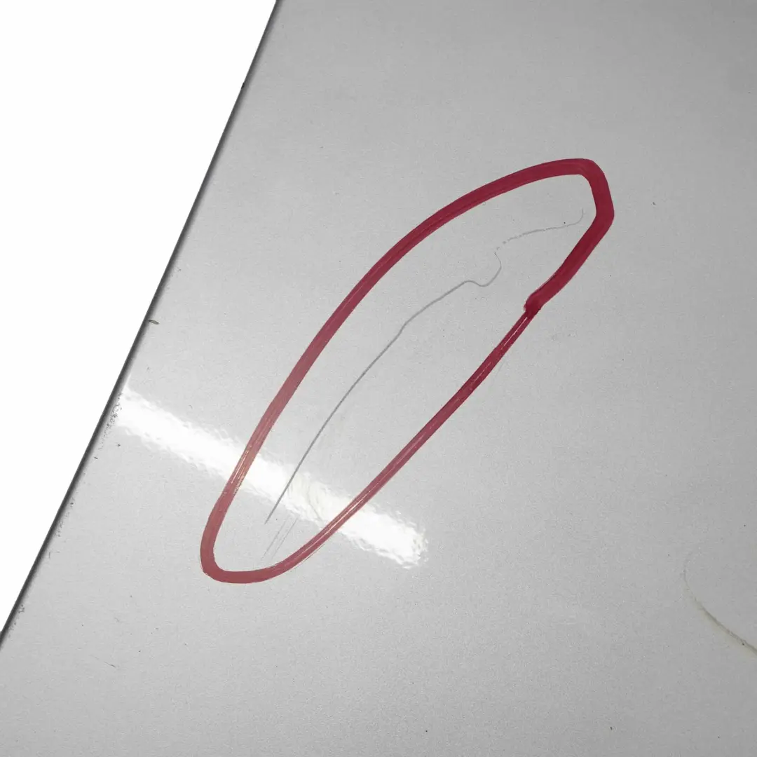 Pareti Anteriore Destro Parafango Argento-Titanio Argento - 354 per BMW E60 E61 con numero di parte 7111430 BMW E60 E61 Pareti Anteriore Destro Parafango Argento-Titanio Argento - 354 - SKU 7111430-TS5 - Numero di parte 7111430