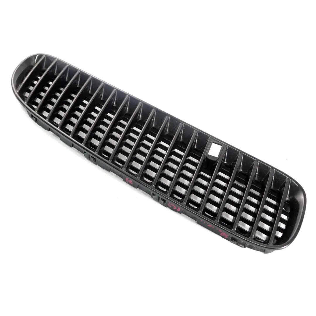 Grill atrapa kratka maski prawa do BMW X5 E53 o numerze 7113732 BMW X5 E53 Grill atrapa kratka maski prawa - SKU 7113732-BS - Numer Części 7113732