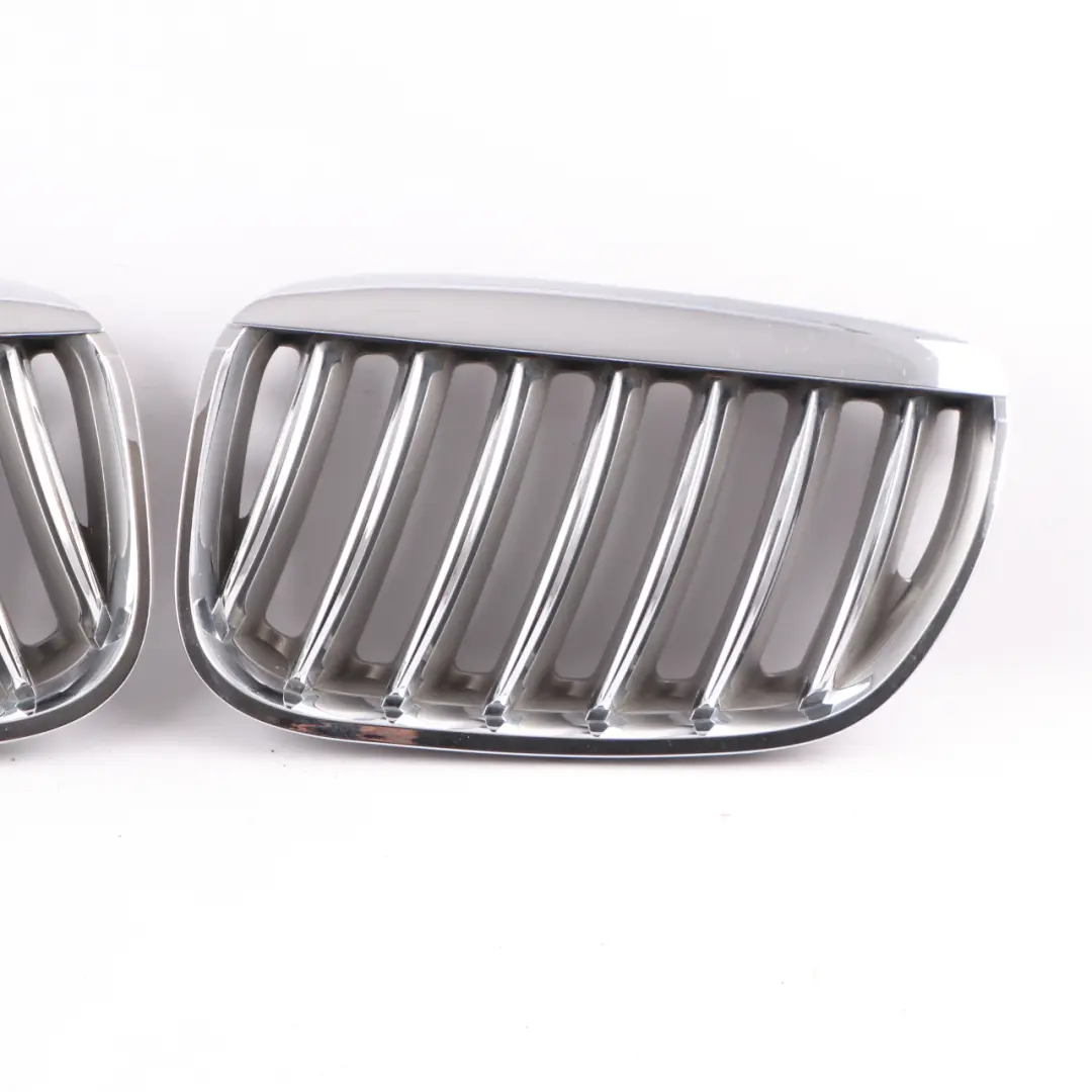 Front Grille Kidney Radiator Air Inlet Left Right N/O/S Set Chrome to BMW X5 E53 with Part number 7113734 BMW X5 E53 Front Grille Kidney Radiator Air Inlet Left Right N/O/S Set Chrome - SKU 7113734/7113733 - Part number 7113734