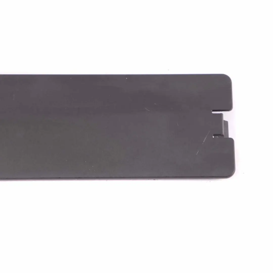 Cubierta Portafusibles Guantera Embellecedor para BMW E63 E64 con número de pieza 7114806 BMW E63 E64 Cubierta Portafusibles Guantera Embellecedor - SKU 7114806 - Número de pieza 7114806