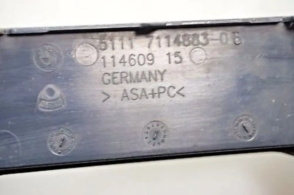 Front Bumper Grille Centre Grid to BMW 5 Series E60 E61 with Part number BMW 5 Series E60 E61 Front Bumper Grille Centre Grid - SKU 7114883 - Part number